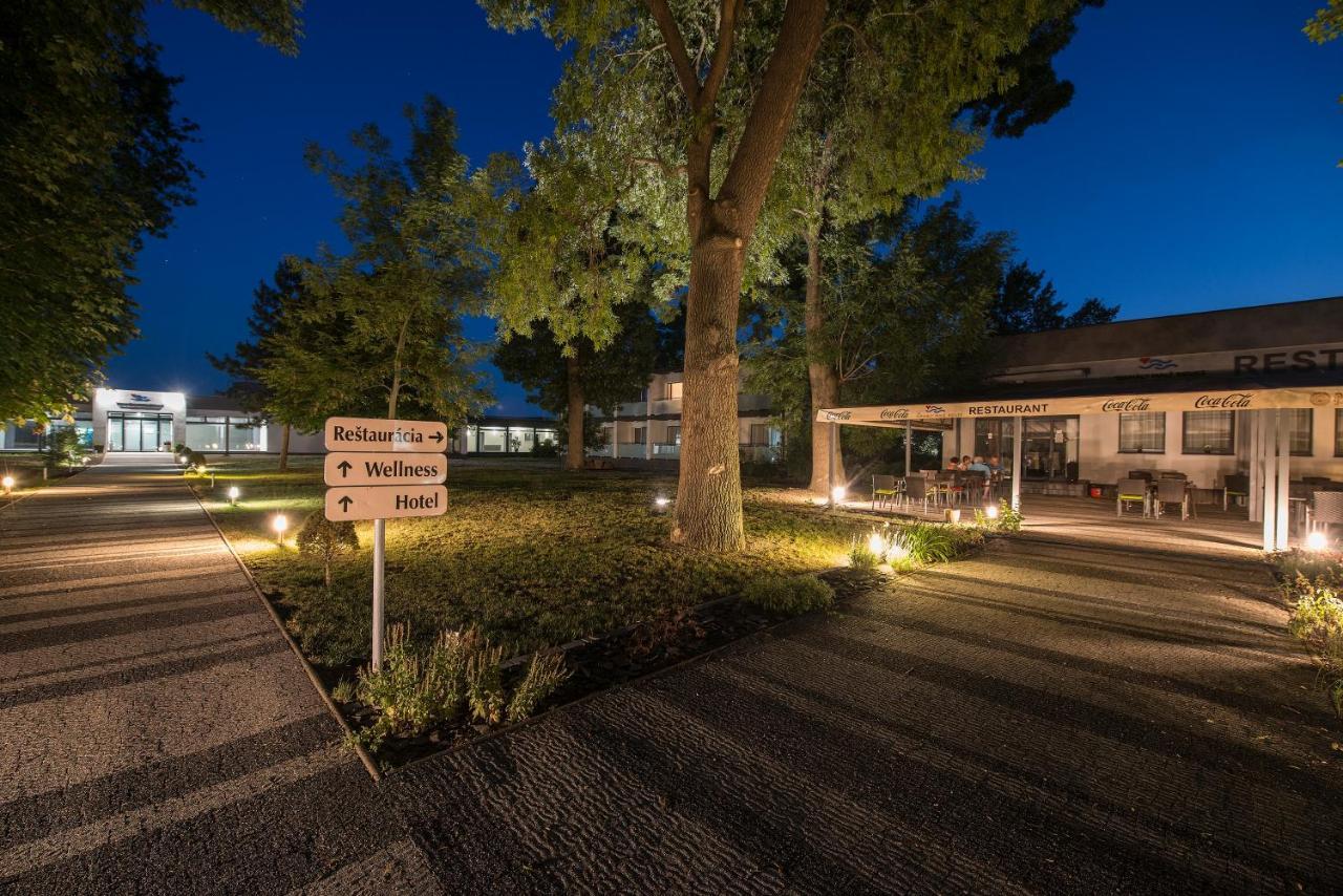 Termaly Male Bielice Hotel Partizanske Exterior photo