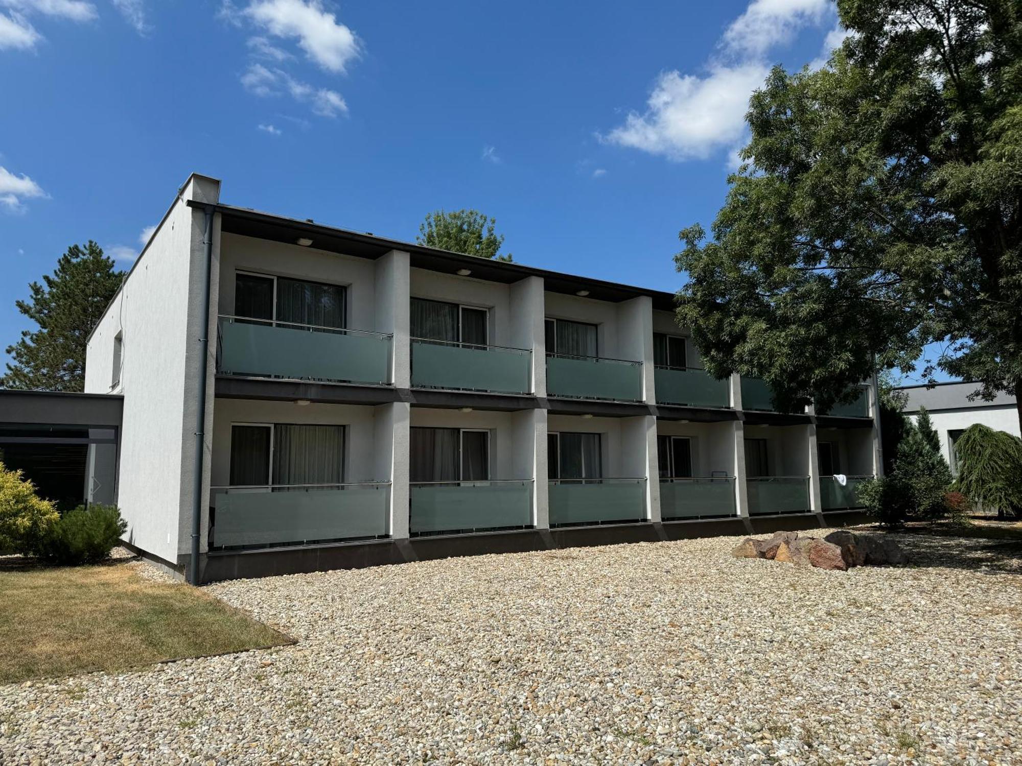 Termaly Male Bielice Hotel Partizanske Exterior photo